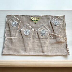 NEW Old Stock Vintage Set of 4 Placemats and Napkins Beige & White Lace Linens